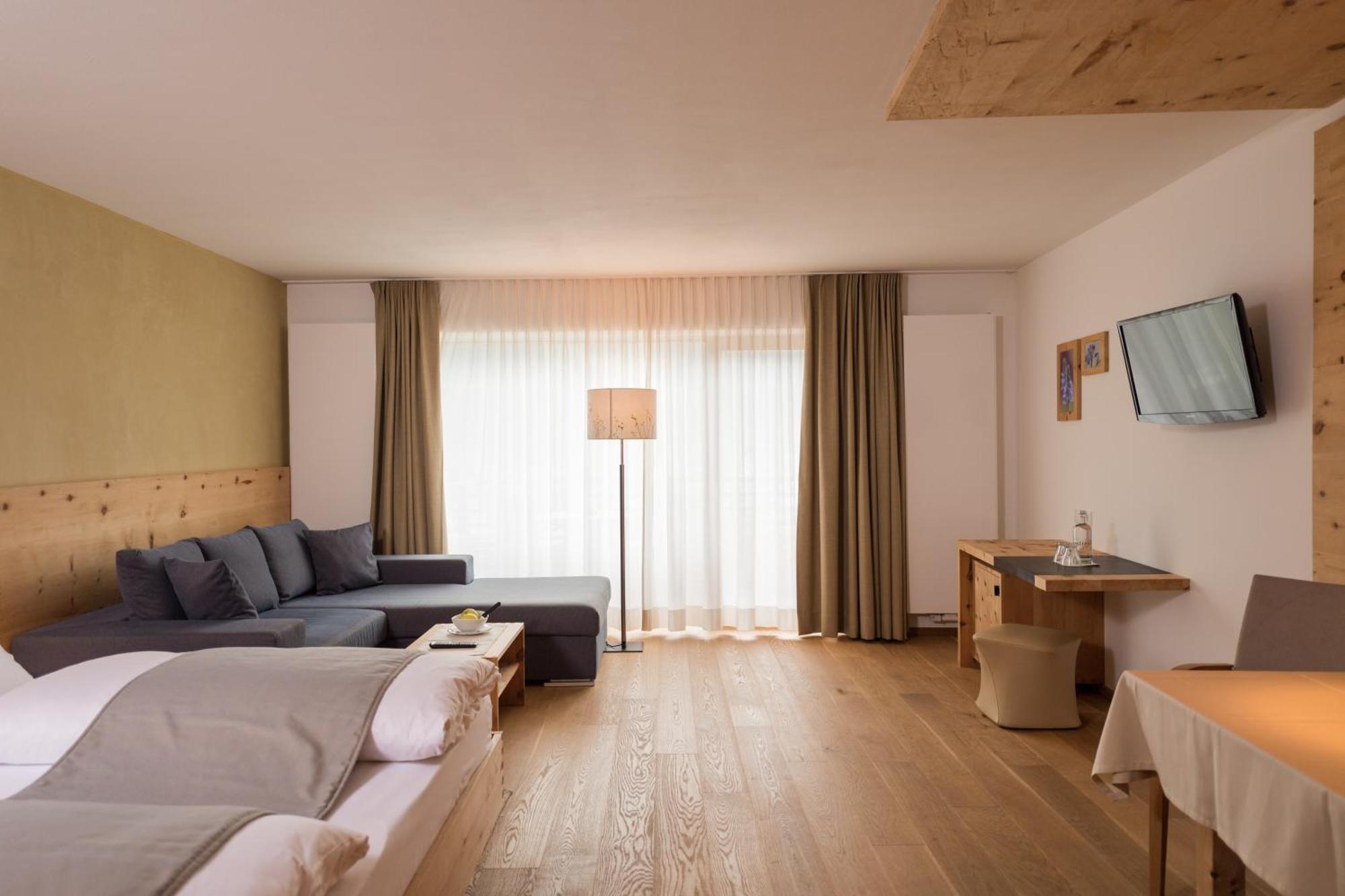 Naturhotel Leitlhof San Candido Exterior foto