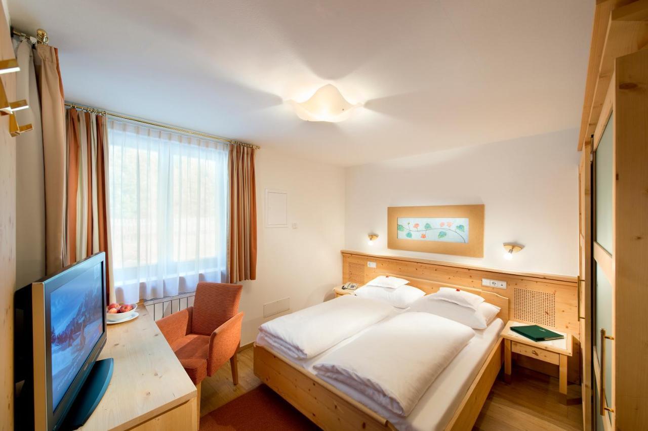 Naturhotel Leitlhof San Candido Exterior foto